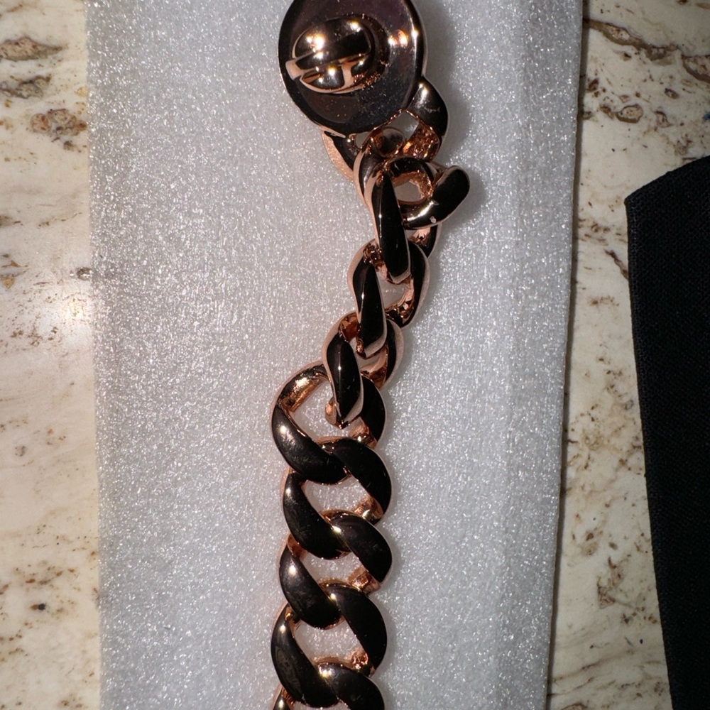 COPY - MARC JACOBS CHAIN LINK BANGLE BRACELET ROSE GOLD-TONE